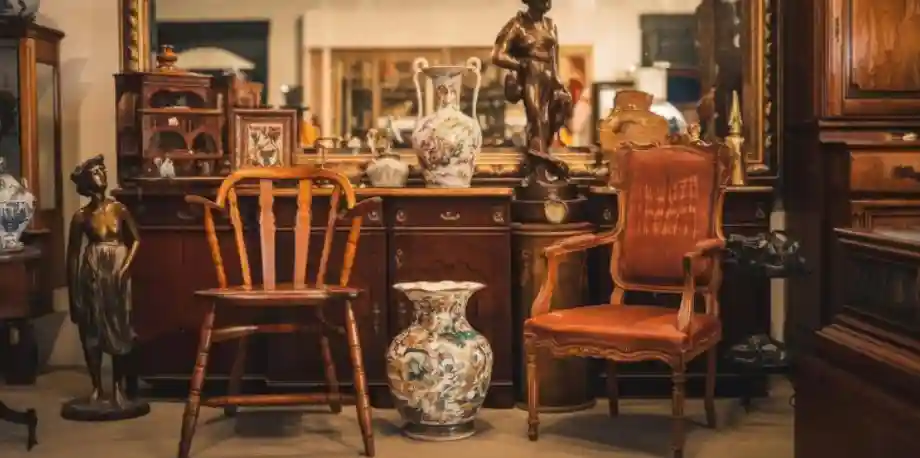 antique appraiser